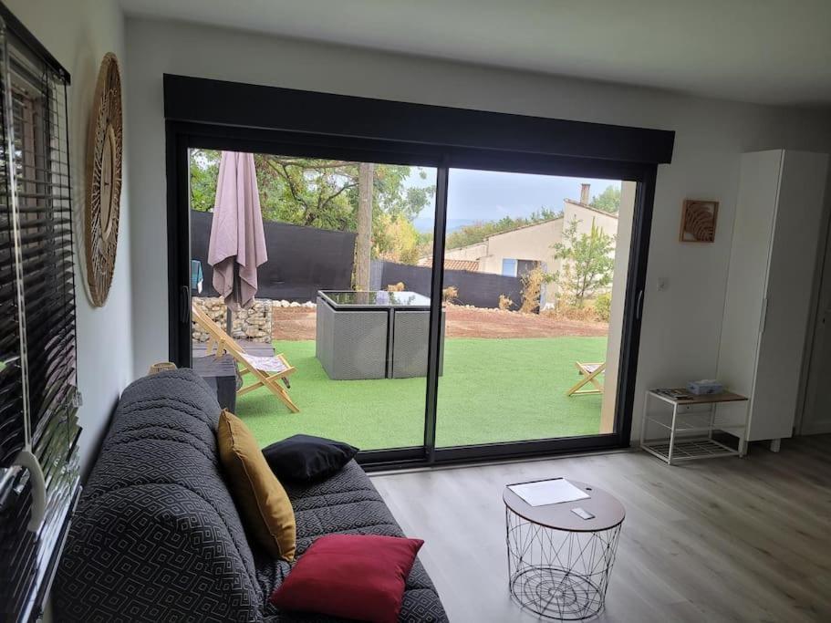 Appartement Tout Equipe En Rez-De-Jardin Entre Gard Et Ardeche Saint-Julien-de-Peyrolas 外观 照片