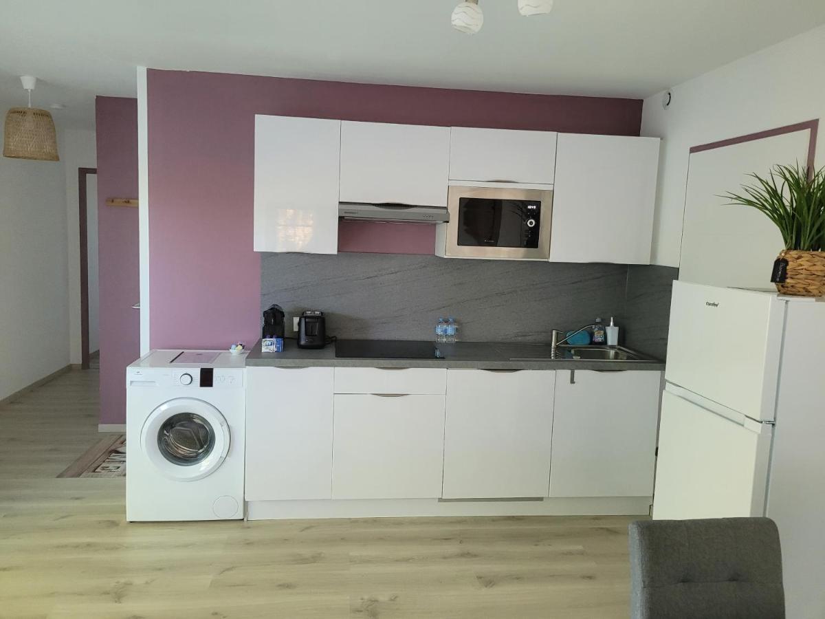 Appartement Tout Equipe En Rez-De-Jardin Entre Gard Et Ardeche Saint-Julien-de-Peyrolas 外观 照片