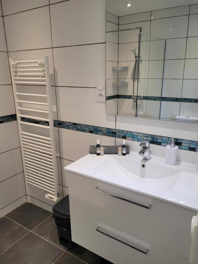 Appartement Tout Equipe En Rez-De-Jardin Entre Gard Et Ardeche Saint-Julien-de-Peyrolas 外观 照片