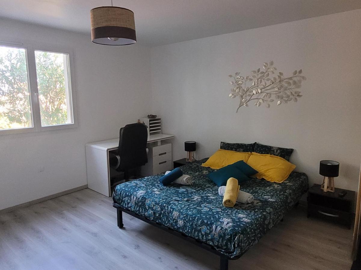 Appartement Tout Equipe En Rez-De-Jardin Entre Gard Et Ardeche Saint-Julien-de-Peyrolas 外观 照片